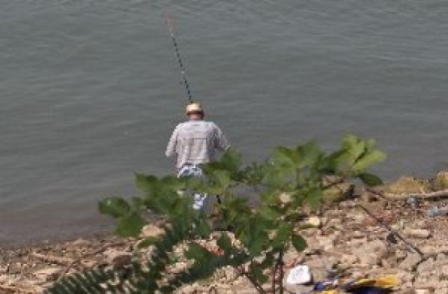 Турнир събира любители на риболова