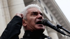 Защо се провалиха крайните