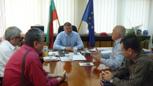Поставят барелеф на Данаил Попов в Плевен