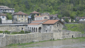 Наводнени места при поречието на Янтра нивото вече спада