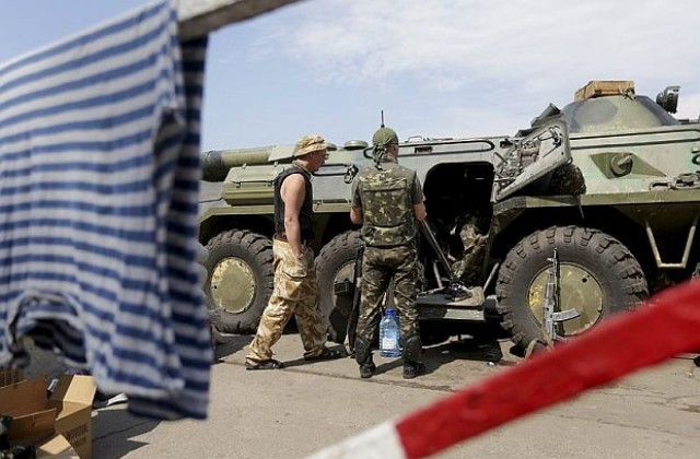 Двама цивилни загинаха при сражения около Славянск