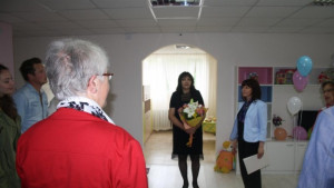 Децата от ДДЛРГ Незабравка с подаръци от областния управител