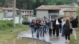 Вицепрезидентът на България Маргарита Попова посети наводненото село Априлово
