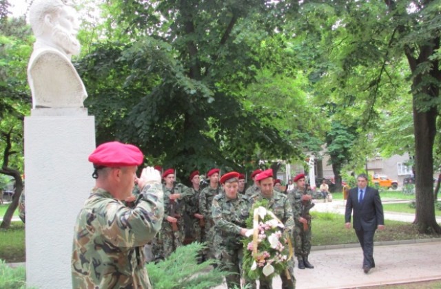 Г. Оряховица се поклони пред Ботев и загиналите за независимостта на България
