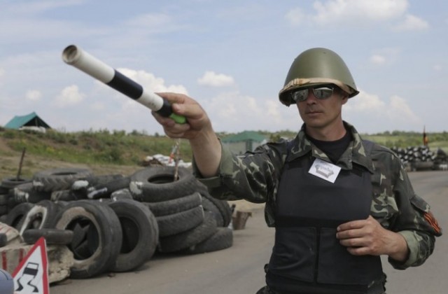 Москва обвини Киев за удара в Луганск; според Киев ракетата е изстреляна от сепаратистите