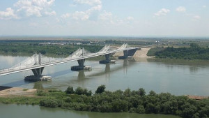 Първият товарен влак мина по моста ВидинКалафат