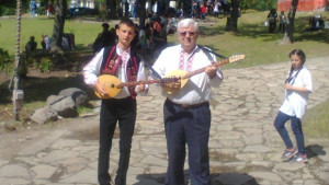 Димитър Цонков спечели международна награда с изпълнението си на тамбура