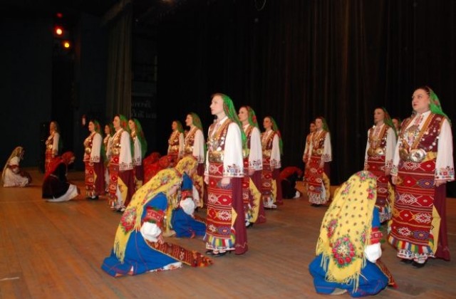 Диригентът Миразчийски стана на 80