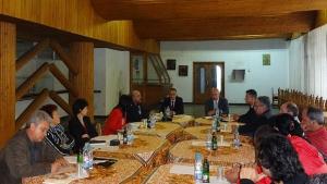 Уволняват по списък в завода за столове