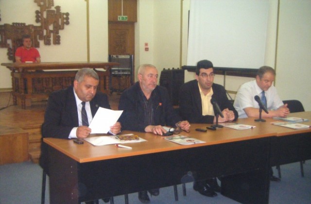 Обсъждат общинските планове за интегриране на ромите