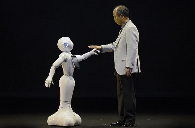 Роботът Пепър разбира човешките чувства (СНИМКИ)