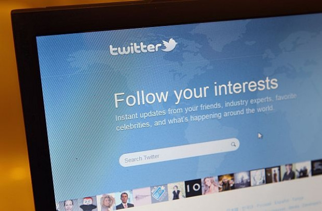 ЦРУ с акаунти в Туитър и Фейсбук