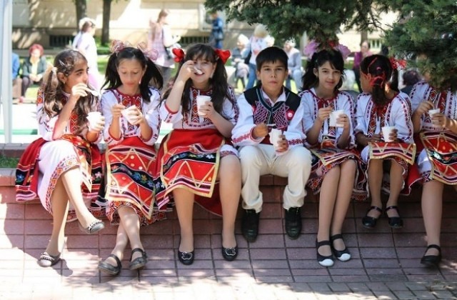 Пръски от извора и Кулинарен фестивал „Вкусна България