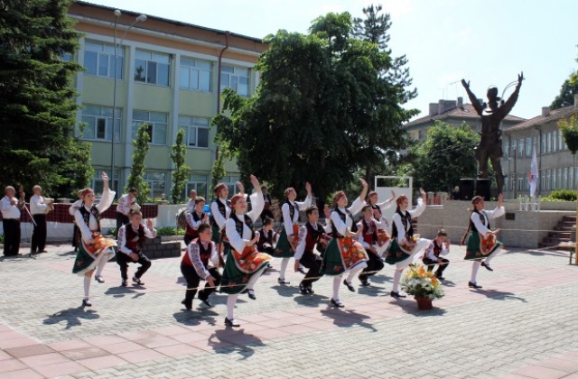 Омутаг отбеляза своя празник