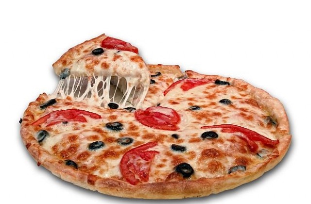 Глобализацията глътна и италианската пица