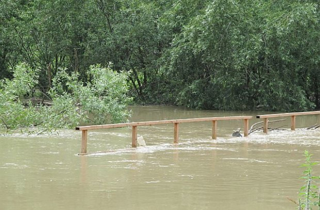 Два пъти за една нощ преля реката в разградско село