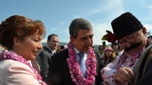 Президентът и еврокомисар Кристалина Георгиева гостуваха на празника на розите