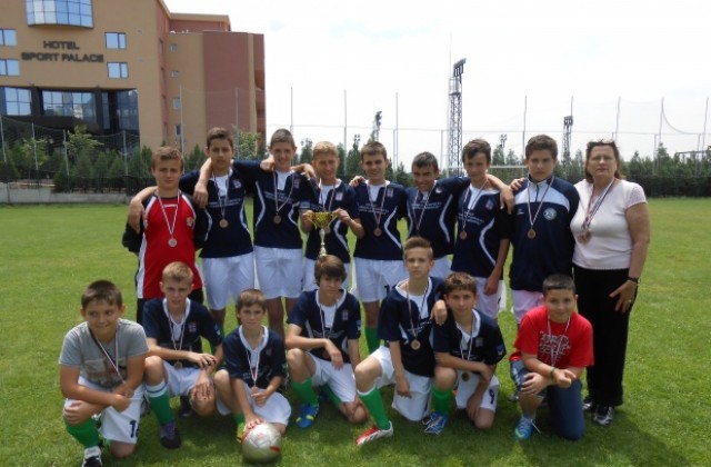 Футболният отбор на ПМГ, 5- 7 клас е трети в България
