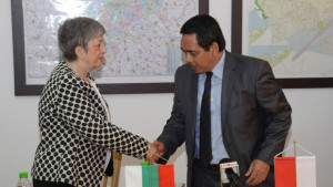 Посланикът на Индонезия с интерес към карго летище и технология