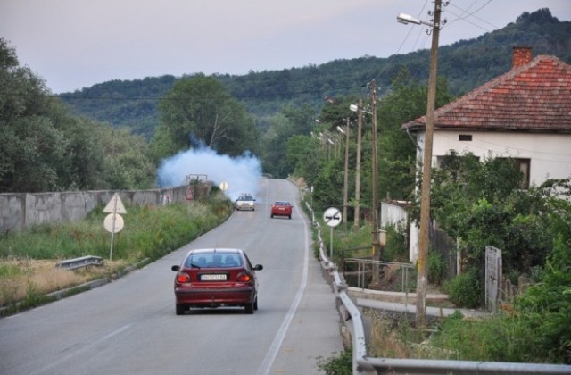 Пръскат срещу комари във видинско