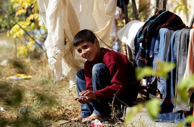 Нужни са законови промени, гарантиращи достъпа на децата-бежанци до училище
