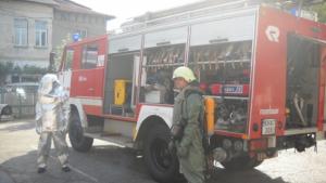 Пожарникари спасиха автомобил в Дупница