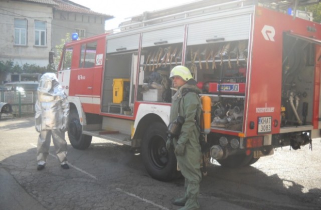 Пожарникари