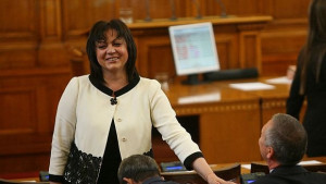 Нинова През последната година имаше хляб нямаше зрелища