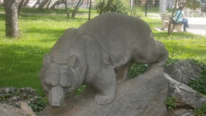 Деца рисуват Градинката с мечето