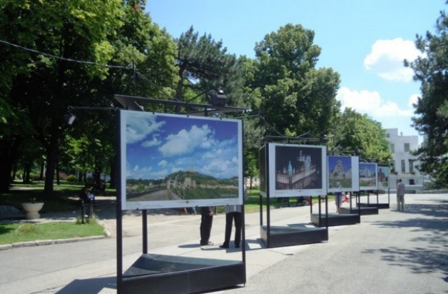 Наши фотографи участват в изложба, подредена в Белград