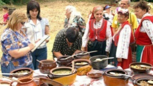 Празник на гърнетата за шести път в крушарското село Зимница