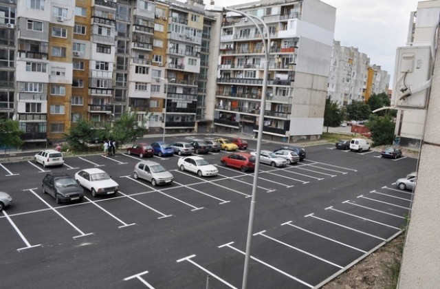 Нови 100 места за паркиране