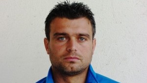 Киселичков пое акулите