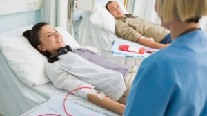 Доброволци осигуряват 25 от нужната за преливане кръв