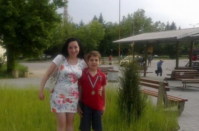 Ученик от Математическата гимназия е със сребро от Националния пролетен турнир по информатика