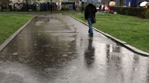 За десет часа във Варна се изсипаха дъждове колкото за