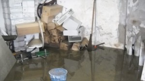 Болница и детски градини наводнени след пороя