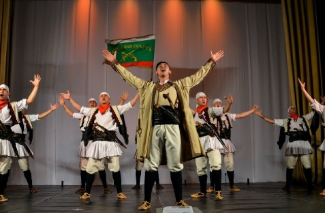 Ансамбъл Българе пали огъня на Второто българско Възраждане в Г. Оряховица