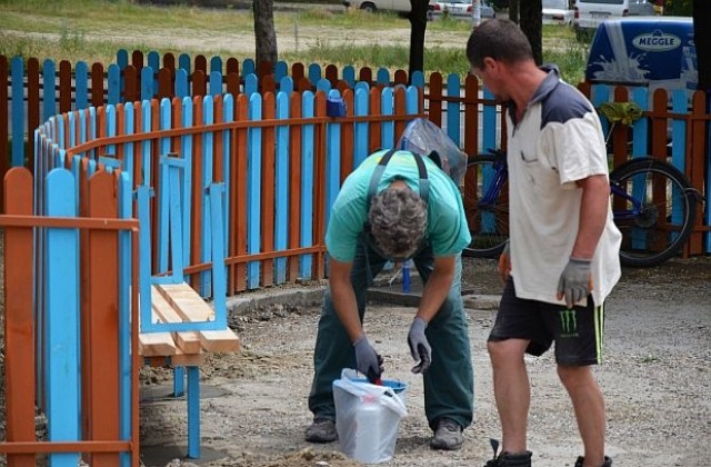 Нови площадки за децата в кварталите