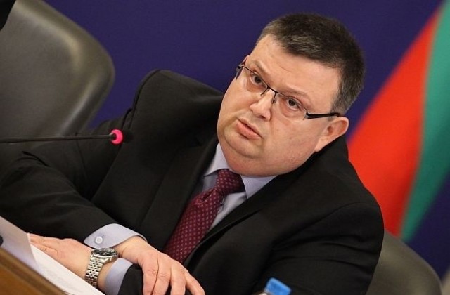 Цацаров призна: Сгрешихме с арестите по разследването за опит за убийство на Пеевски