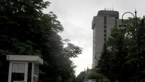 Отцепиха района около общината заради съмнителна чанта СНИМКИ