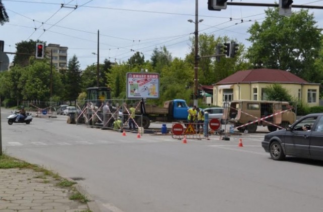 Над 25 000 кв.м улици ще бъдат асфалтирани в града и населените места в община Казанлък