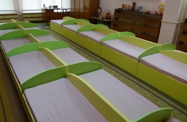 Подменят легловата база в детските градини на Ген.Тошево