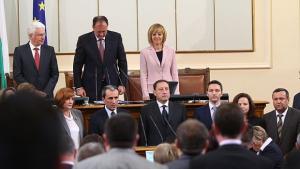 България се готви за предсрочни избори разнебитеното правителство се оттегля