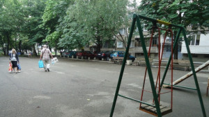 Обезопасиха детската площадка при РИОСВ във Враца