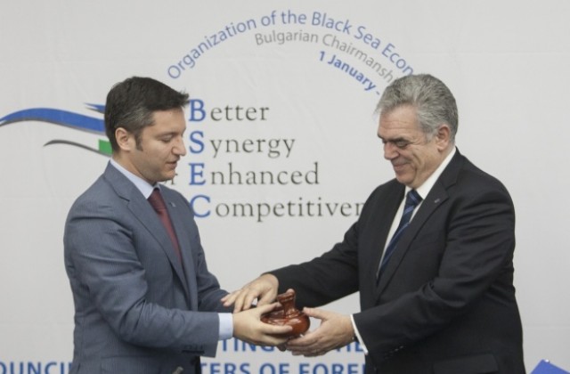 България предаде на Гърция председателството на ЧИС