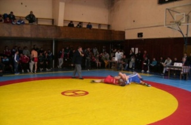 Кадетите на клуб Васил и Георги Илиеви останаха без медал