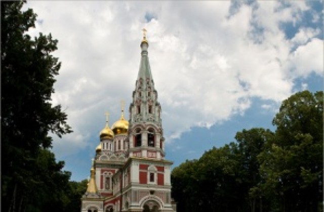 Възстановяват паметника кръст на донските казаци в Шипка