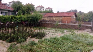 Военнослужещи от НВУ спасиха от наводненията 16 човека в Дебелец