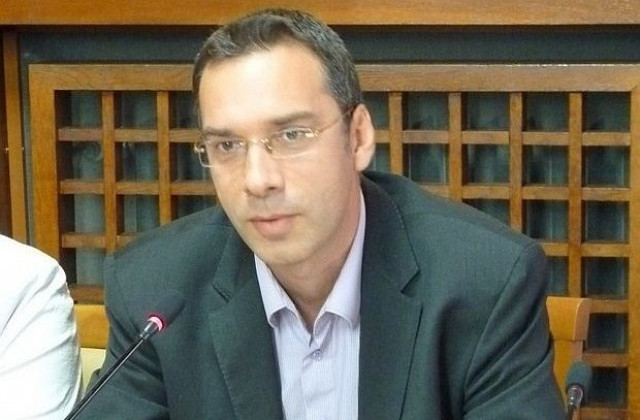И Бургас помага на Варна